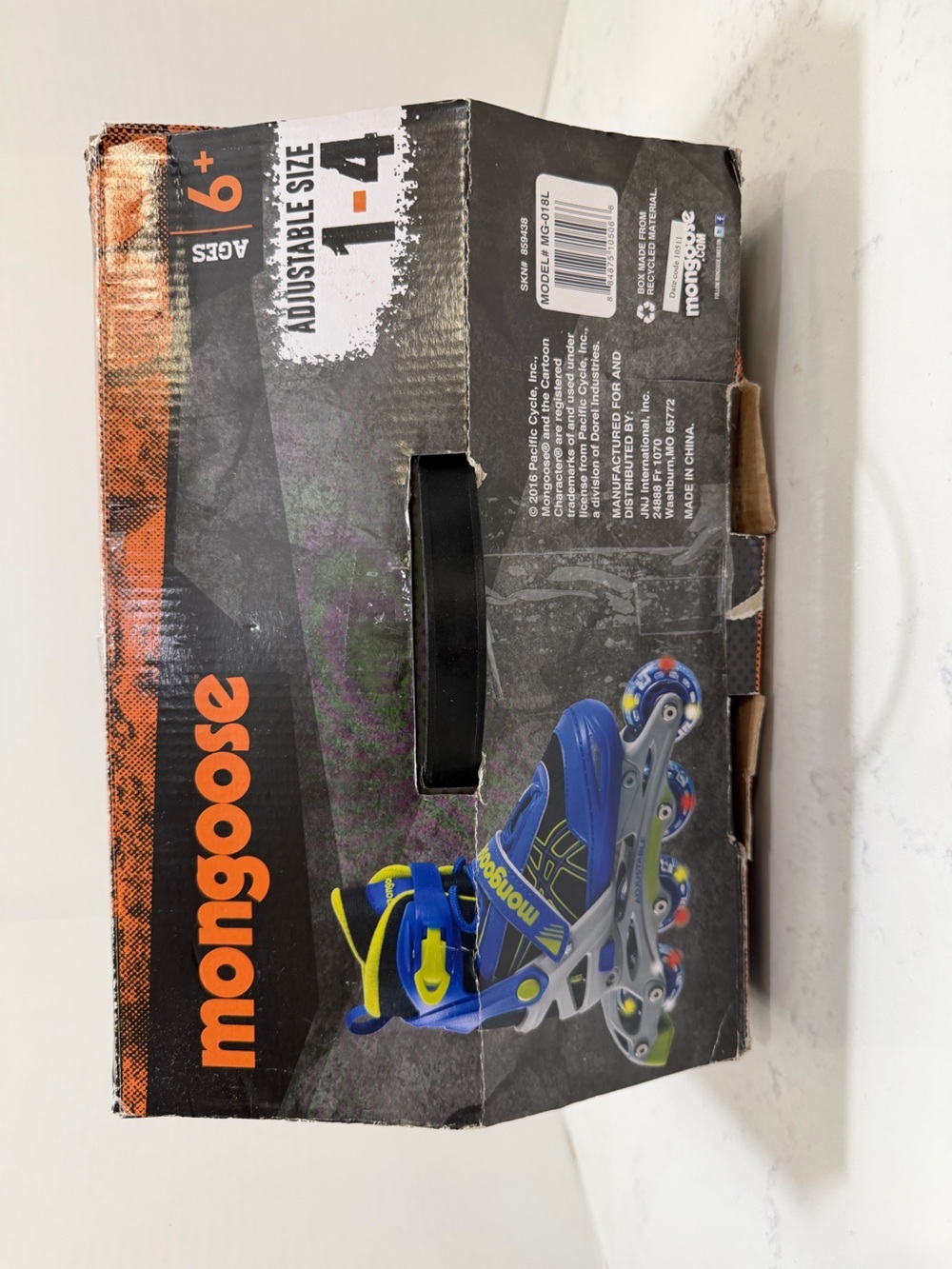 Mongoose Blue Kids Adjustable Inline Skates with Secure Straps and LED lights - Picture 12 of 16